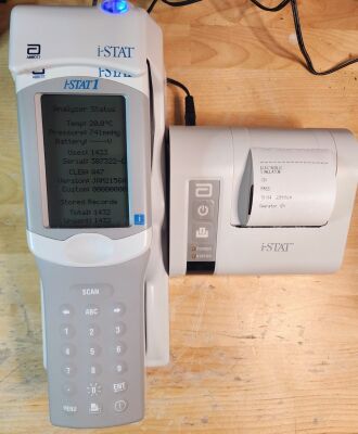 Used ABBOTT Vetscan ISTAT 1 Handheld Blood Analyzer Package with