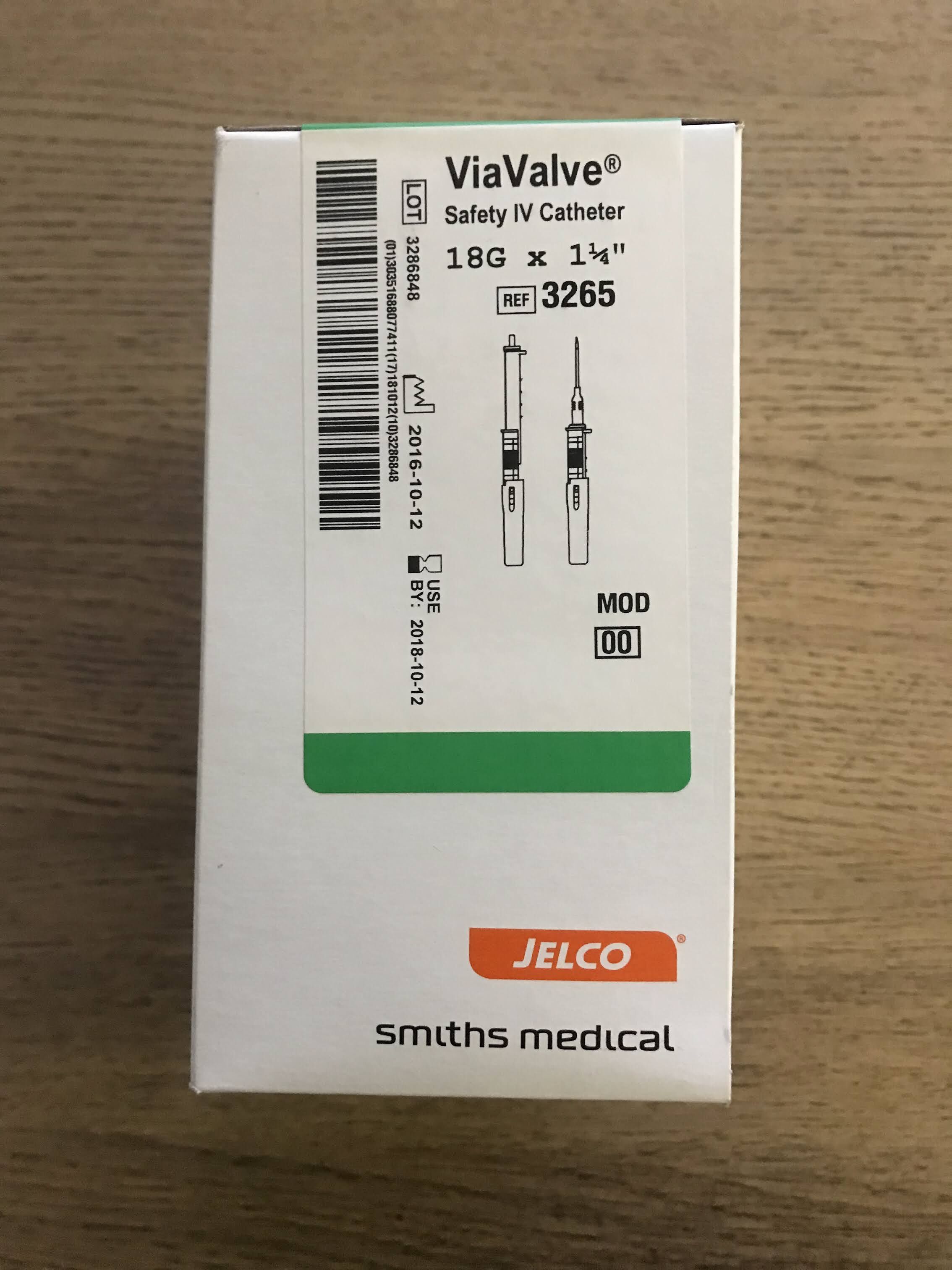 New SMITHS MEDICAL 3265 Jelco ViaValve Safety IV Catheters 18G (50/Box ...