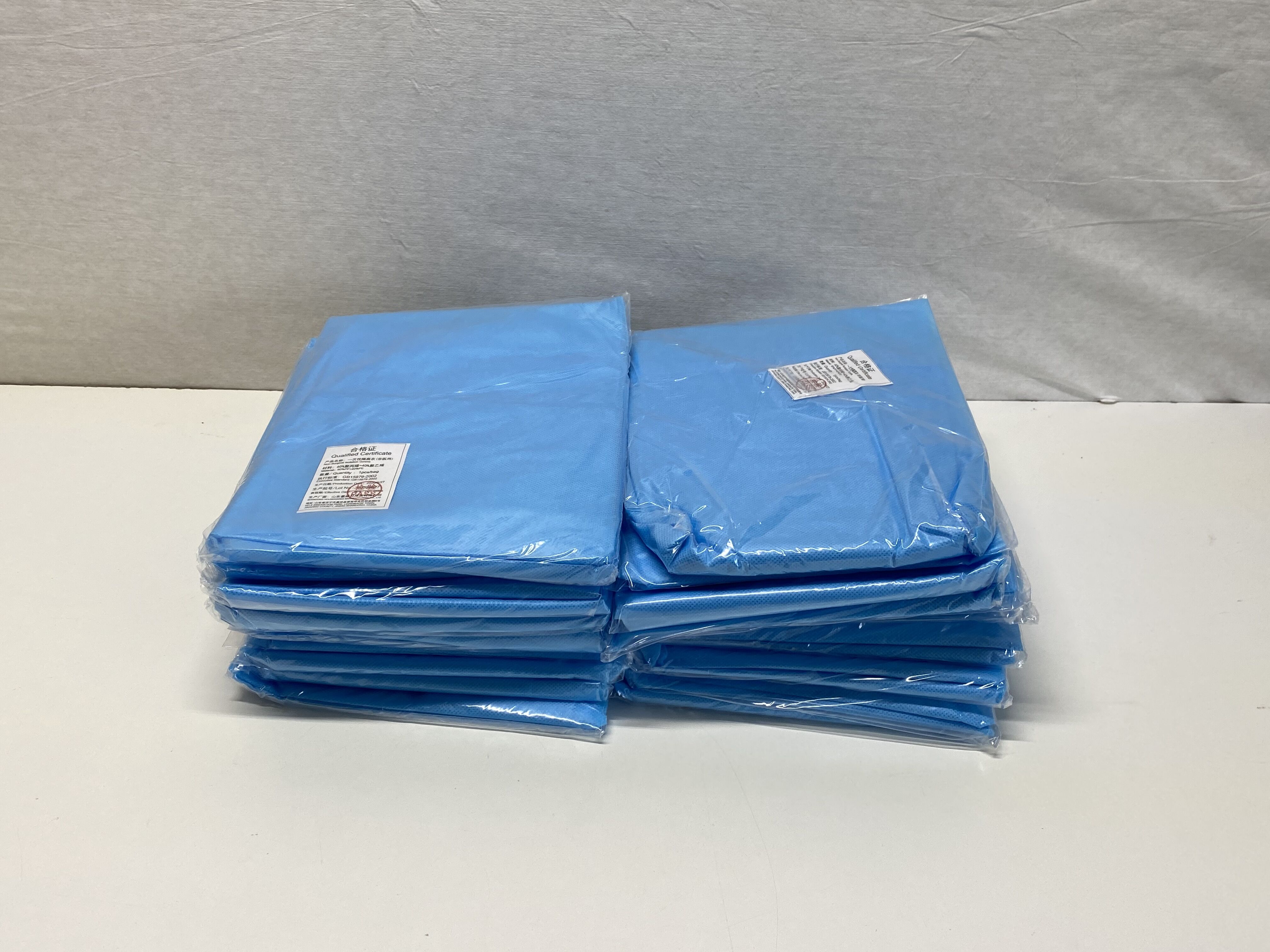 New HALYARD Lot of 50 Non Surgical Isolation Gowns GB15979-2002 (Q8 ...