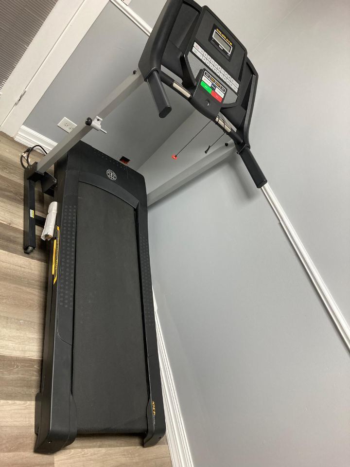 Used GOLDS GYM Gold’s Gym 430i Treadmill Treadmill For Sale DOTmed