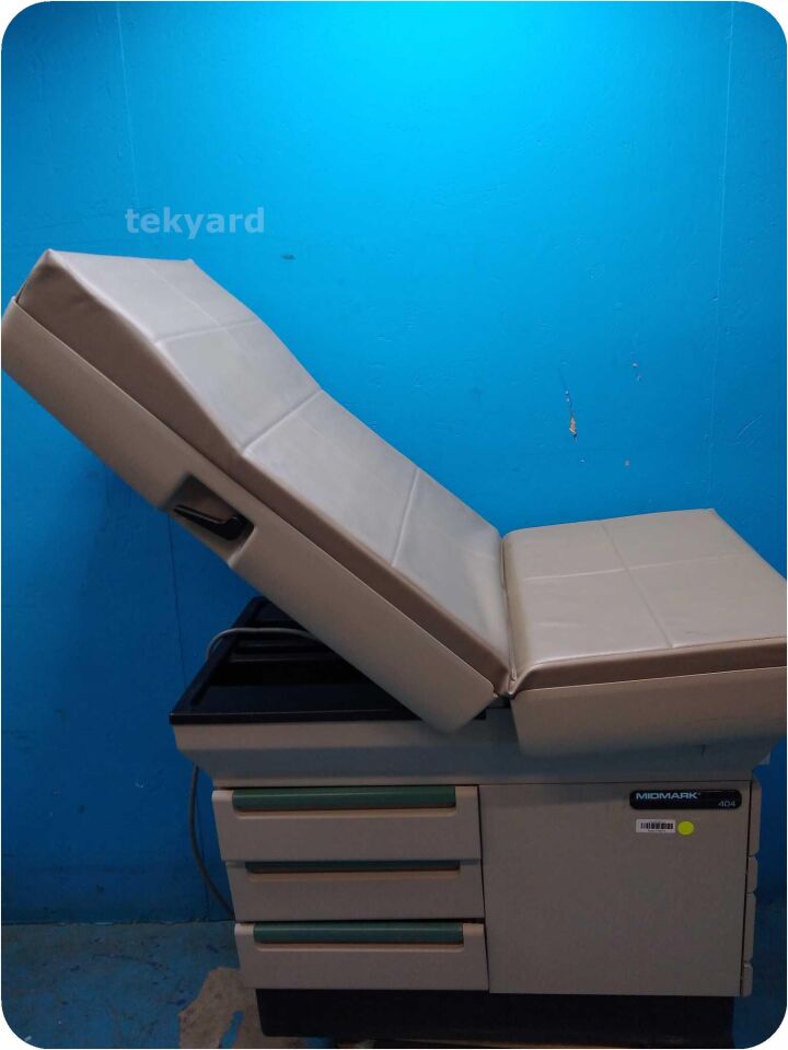 Used MIDMARK 404 Procedure Chair / Exam Table For Sale - DOTmed Listing ...