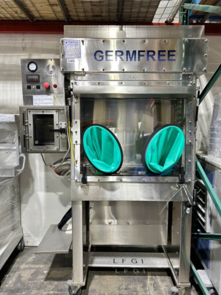 GERMFREE LFGI-34SP Isolators Lab Hood
